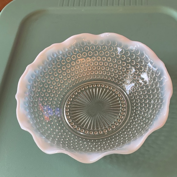 White milk glass hob nail bowl. Pristine. From my mother’s estate. - Picture 1 of 5
